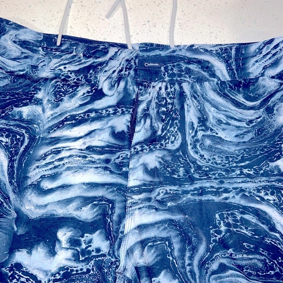 Men’s HUK Hybrid shorts - Picture 4 of 4